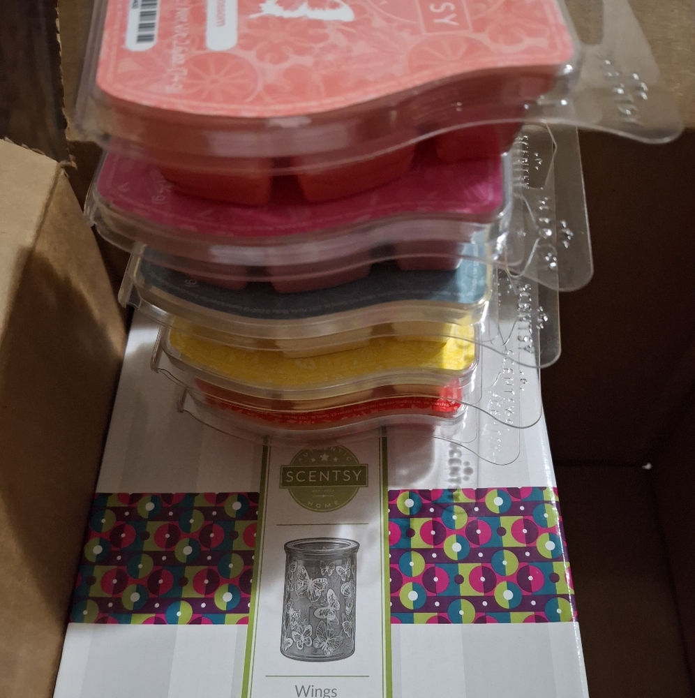 Scentsy Wax Melts Variety Pack and butterfly warmer